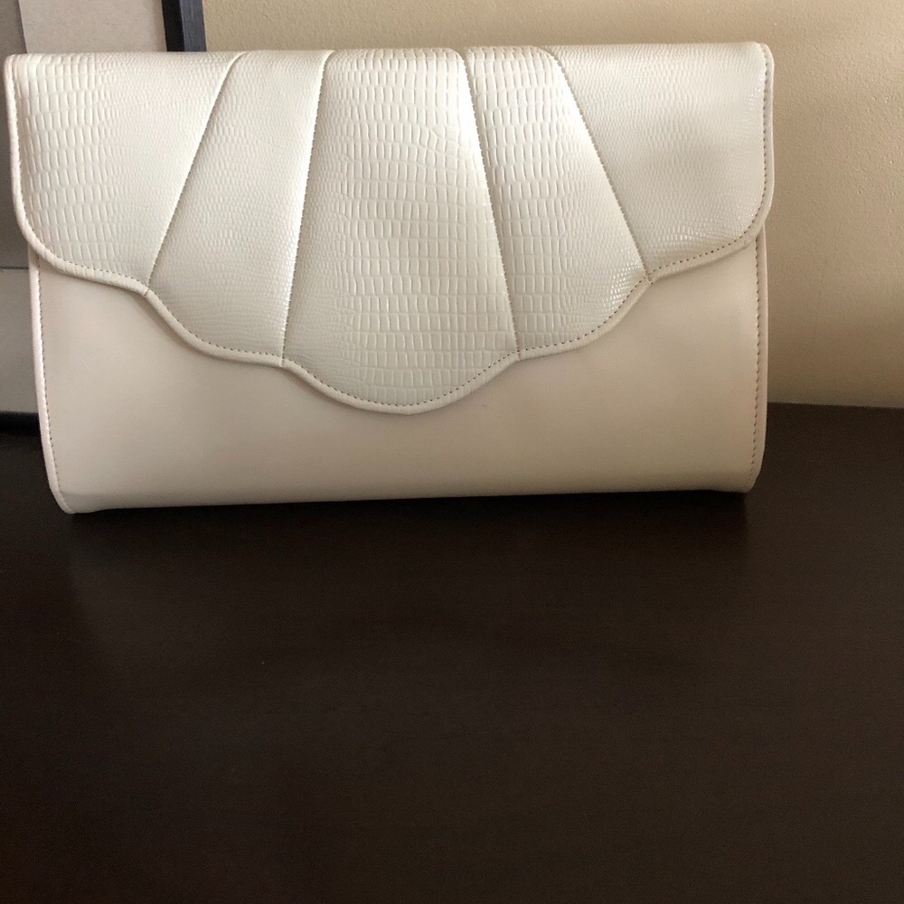 NWOT Vintage Bag clutch/shoulder